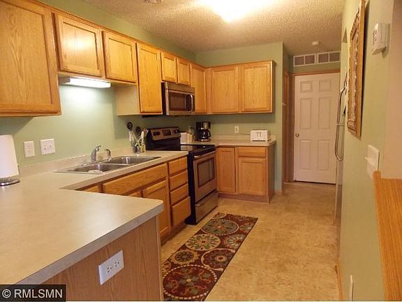 4th image of 2483 Yellowstone Dr