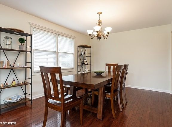 5th image of 8625 Witham Ct