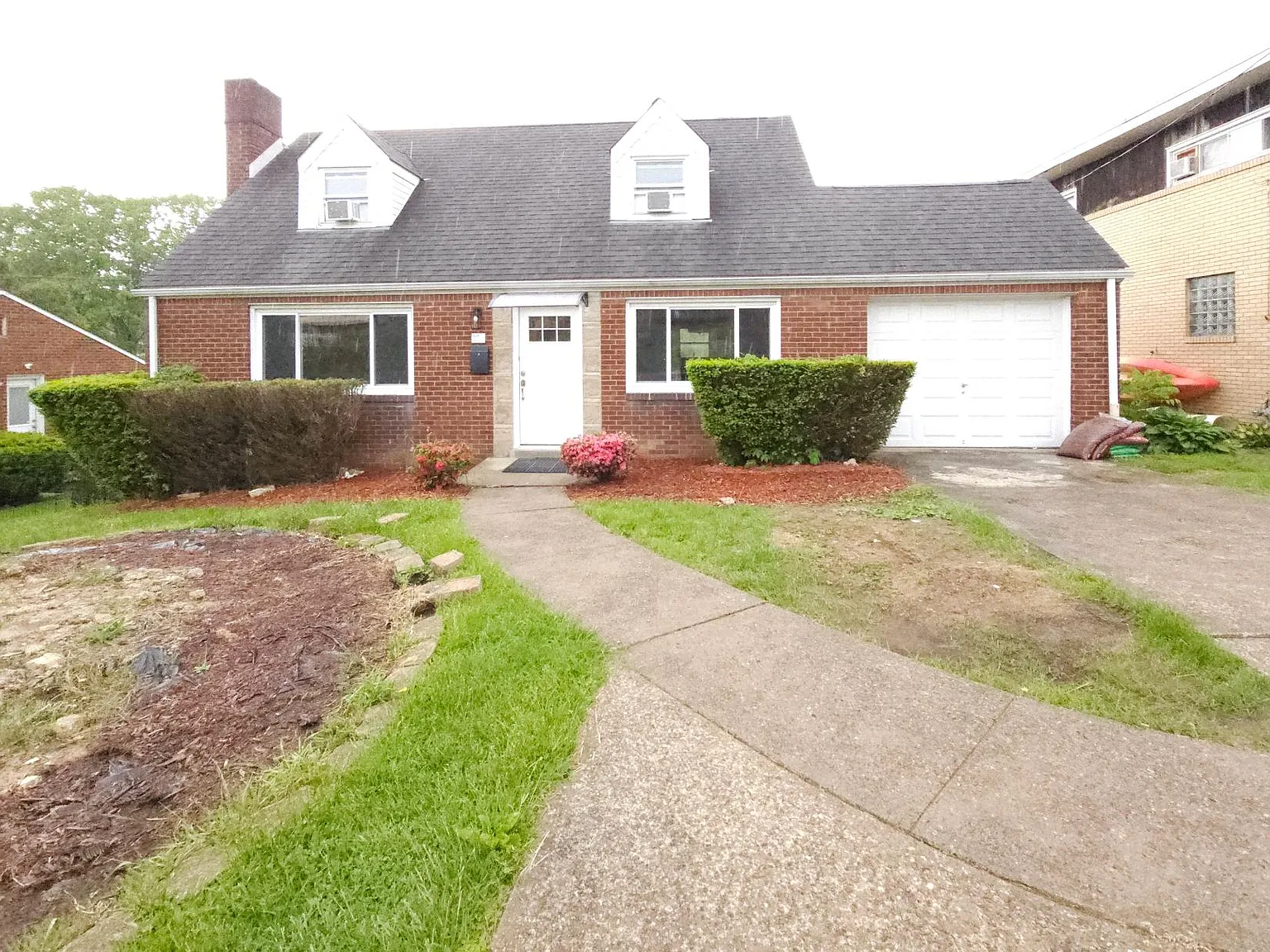 324 Streets Run Rd — Photo 1