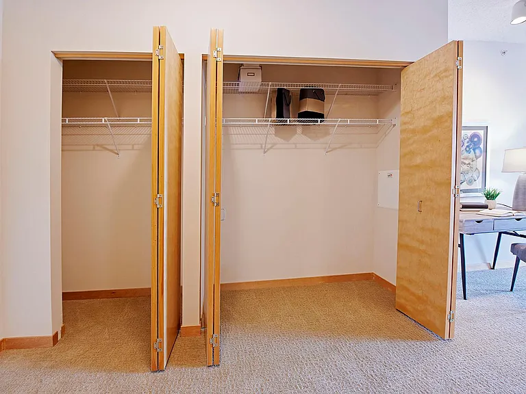 SA (studio floorplan closets)