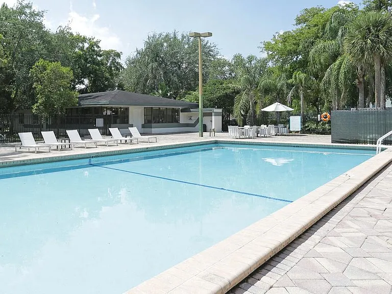 Club at Emerald Waters — Photo 11