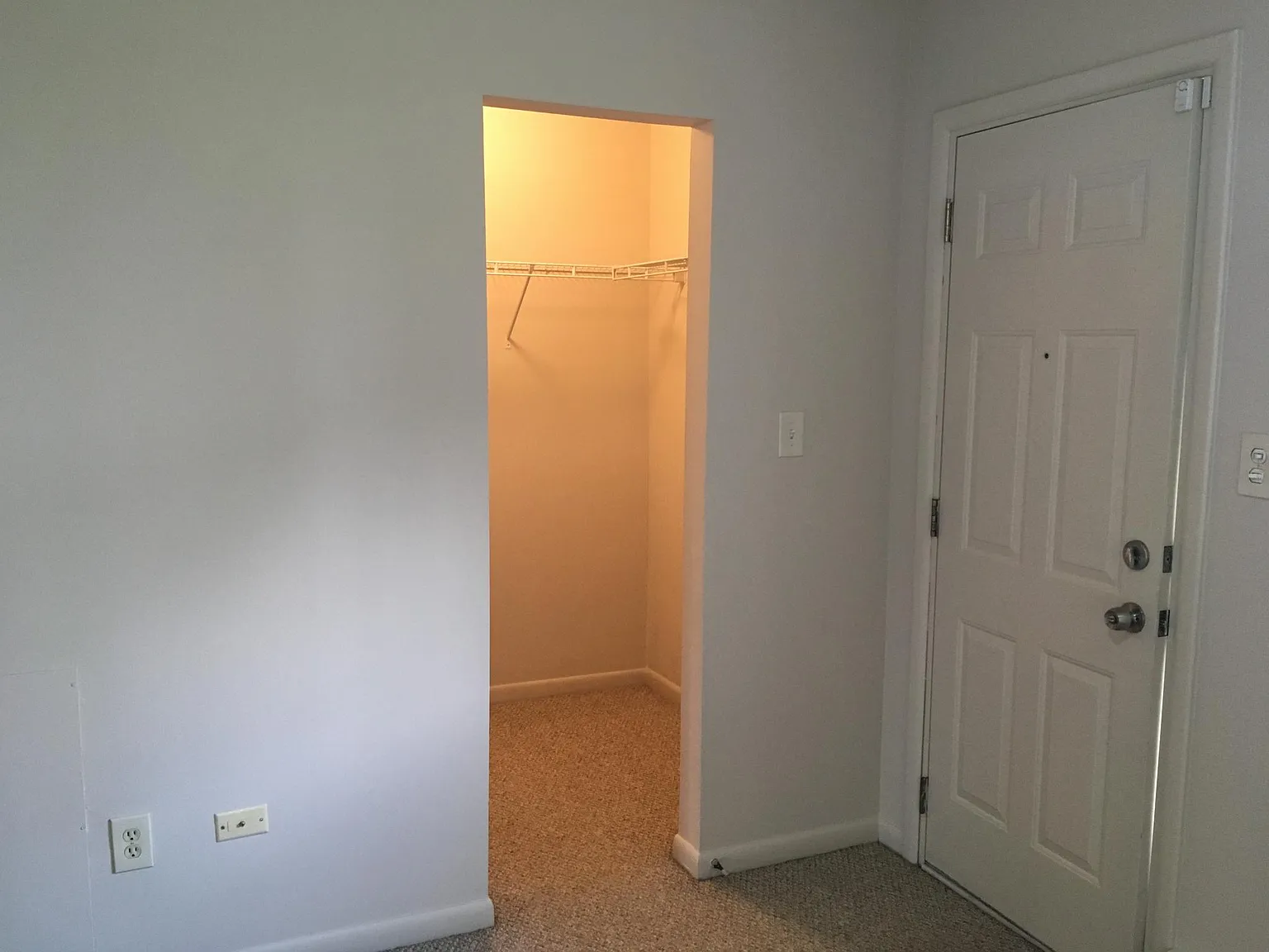 1 bed, 500 sqft, $1,000 — Photo 2