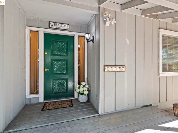 22977 Hawk Ln, Twain Harte, CA 95383