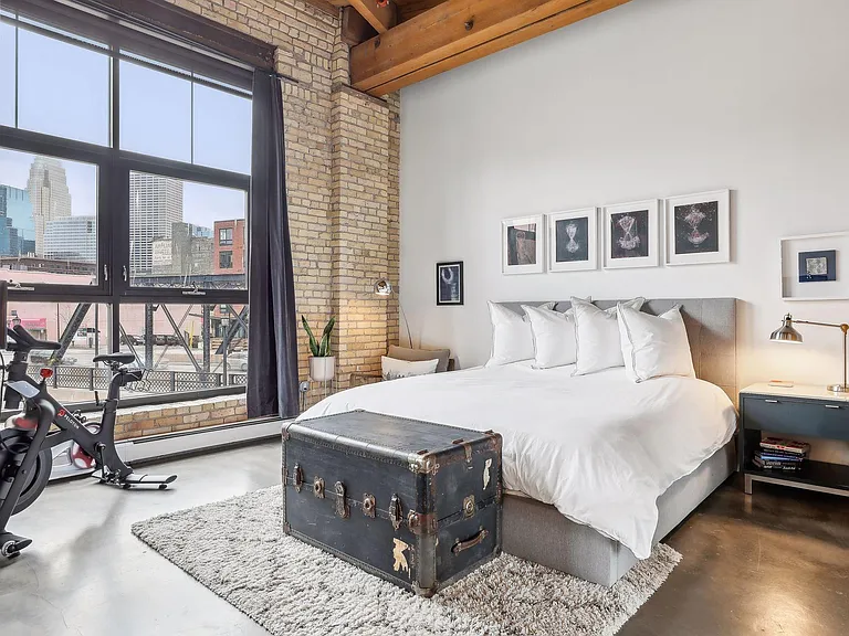 404 Washington Ave N #204 — Photo 7