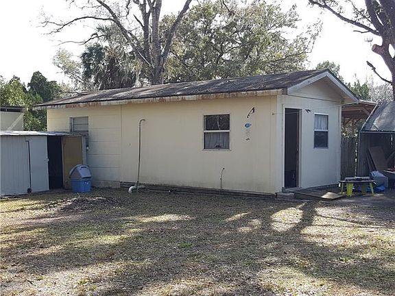 5th image of 833 NW 3rd Ave