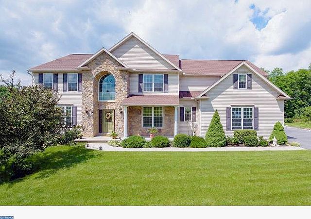 1st image of 37 Augusta Ln