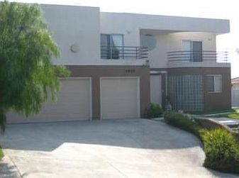 1st image of 1055 Holiday Dr