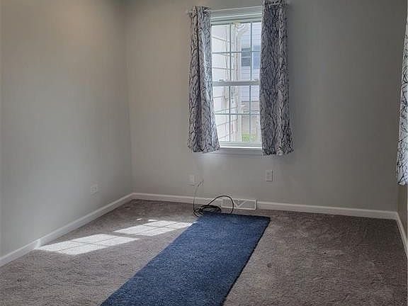 3rd image of 3758 McGregor Ln