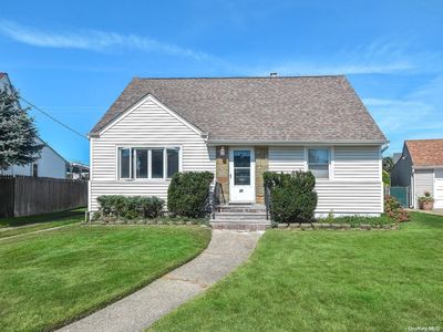 37 Stanwood Road, New Hyde Park, NY, 11040