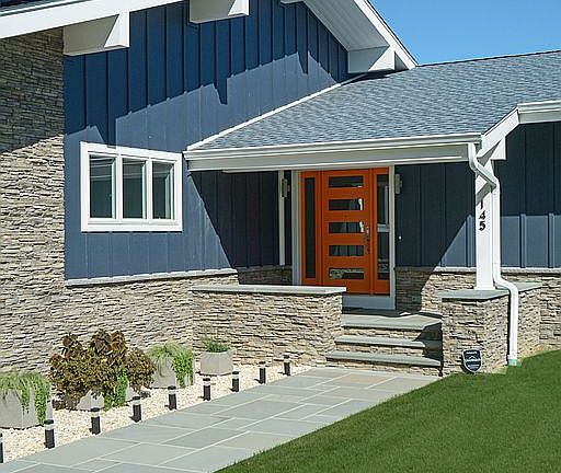 4th image of 145 Herricks Ln