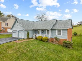 115 Carriage Dr, Galax, VA 24333