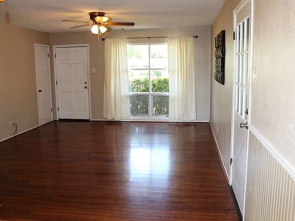 3rd image of 2786 Oxford Ave