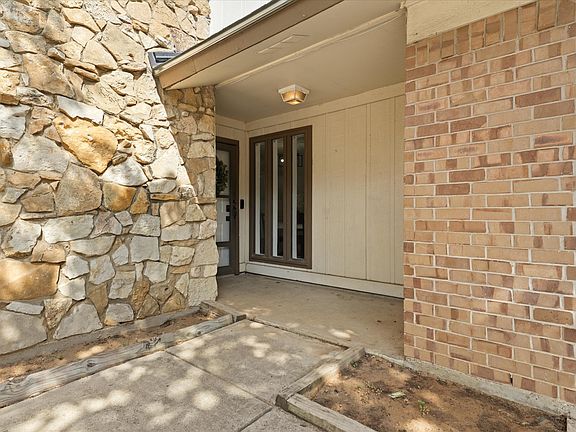 3rd image of 4609 Rockland Dr