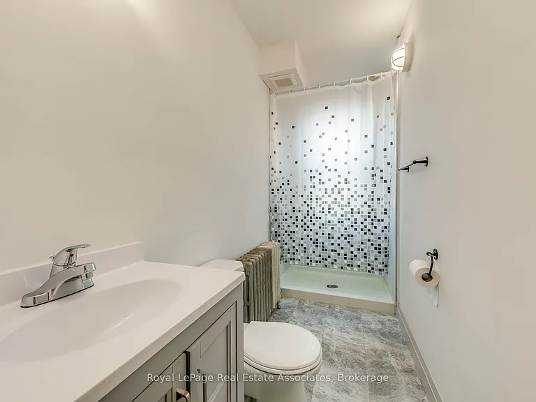 362 Royal York Rd #2 — Photo 11