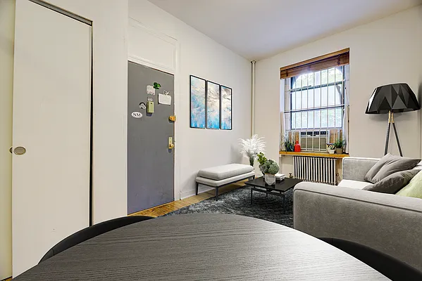 Rented by REAL New York | media 16