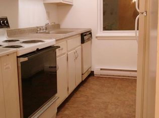 737 Clermont Ave APT 3, Stroudsburg, PA 18360