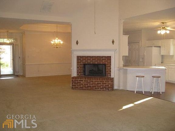 3rd image of 7532 Livingston Dr