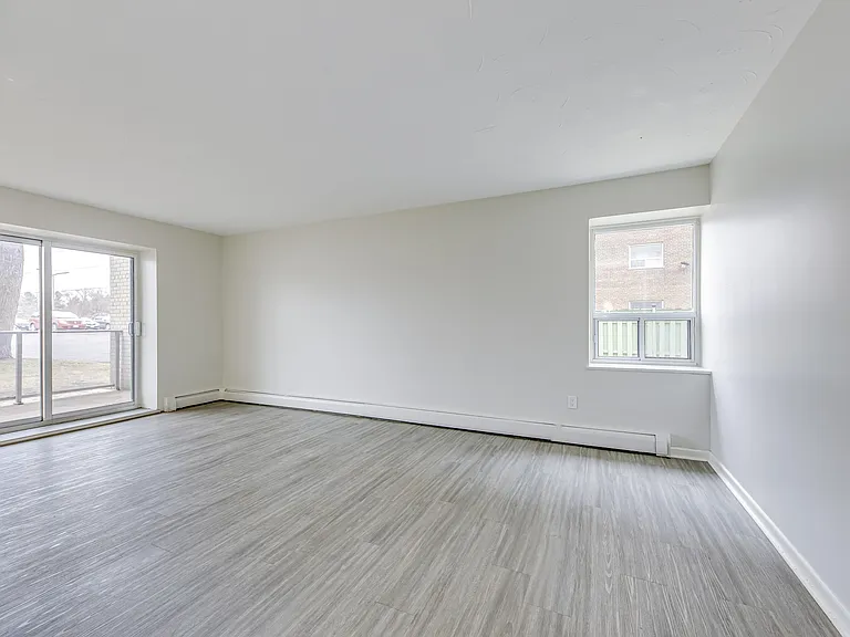 6521 Drummond Rd — Photo 13