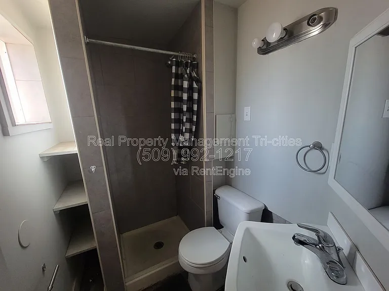 124 W Shoshone St #K — Photo 6