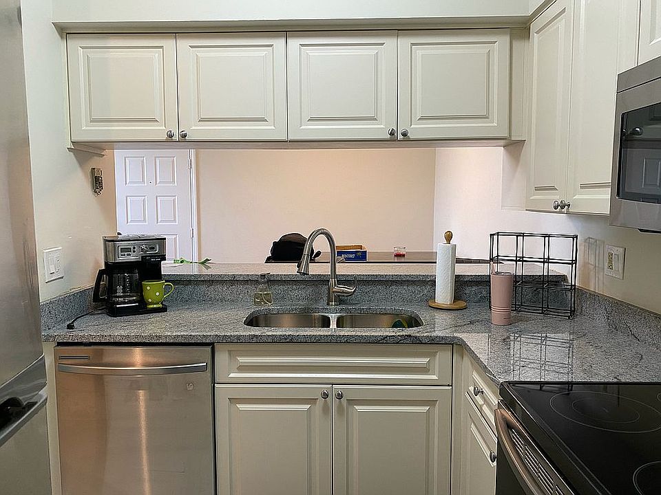1st image of 13241 Whitehaven Ln APT 808