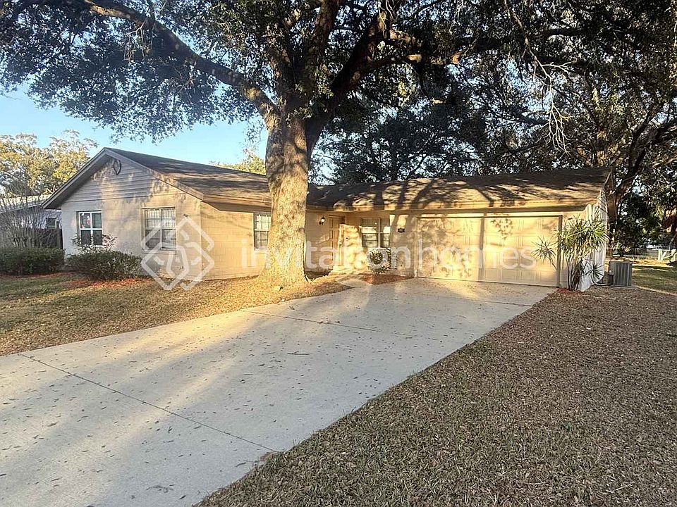 1st image of 4967 N Magnolia Ave