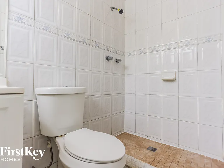 7231 McArthur Pkwy — Photo 10