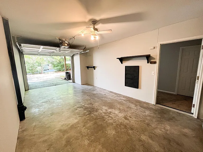 193 Kinloch Ct — Photo 41