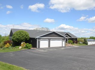 34506 Pleasant Point Dr, Winona, MN 55987