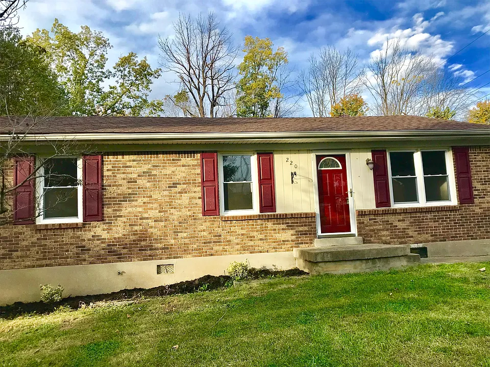 220 Highwood Dr