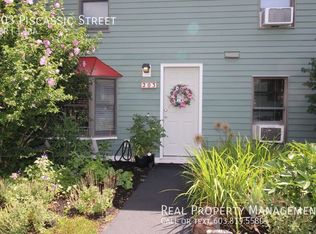 203 Piscassic St, Newmarket, NH 03857