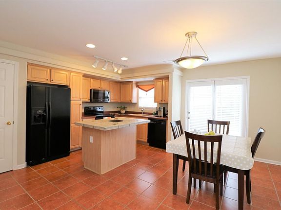 5th image of 2673 Whiteberry Dr