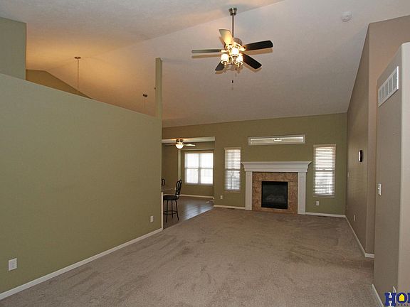 4th image of 4705 S 76th St