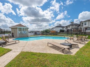 2039 Glencove Dr, Seabrook, TX 77586