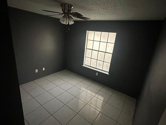 3rd image of 5473 Lake Margaret Dr APT C