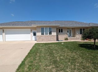 402 Country Club Dr, Spencer, IA 51301