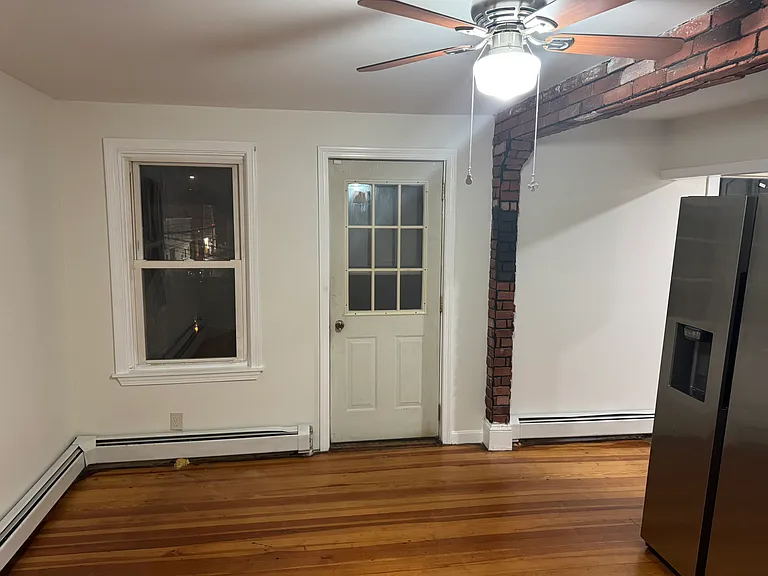 160 Washington St #2 — Photo 5