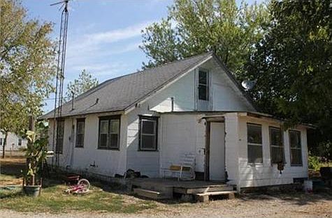 4th image of 702 E Monroe Ave