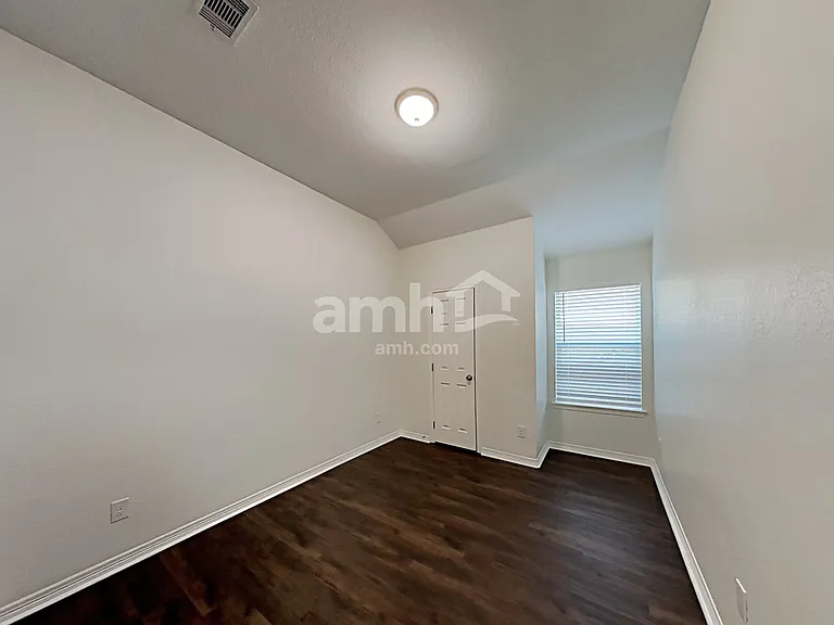 2204 Perkins Crossing Dr — Photo 12