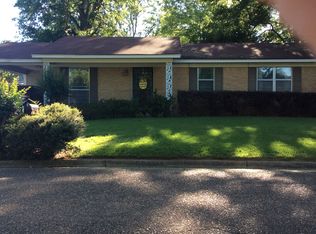 2067 Ruralia Dr, Grenada, MS 38901