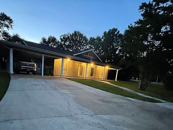 3rd image of 601 Hide A Way Ln