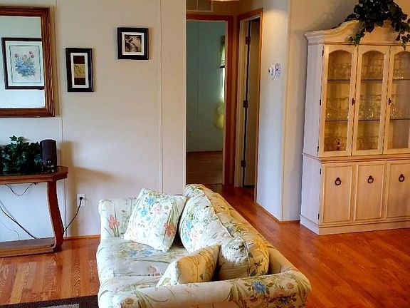 4th image of 933 Vireo Dr