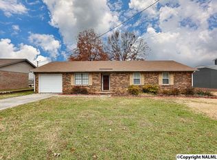 524 Tammy St SW, Decatur, AL 35603