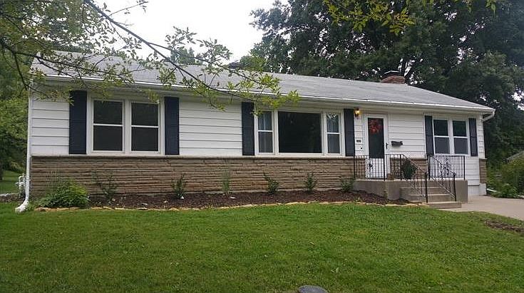 1st image of 11208 E 49th St