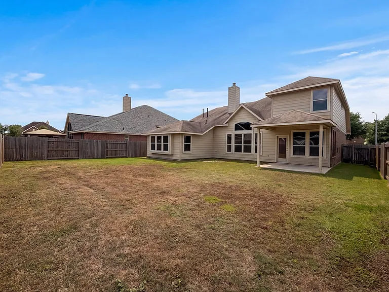 4715 Autumn Pine Ln — Photo 22