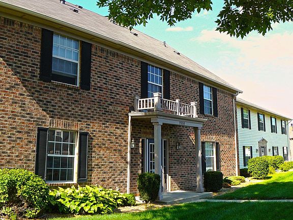 2nd image of 9273 Ascot Cir APT B