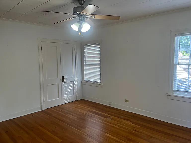 906 Corrine St #B — Photo 13