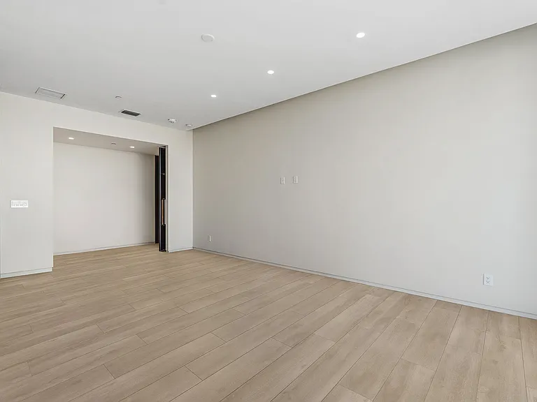1209 E Cumberland Ave #2902-1/2 — Photo 50