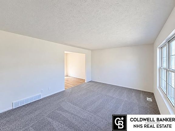 5th image of 4110 N 147th St