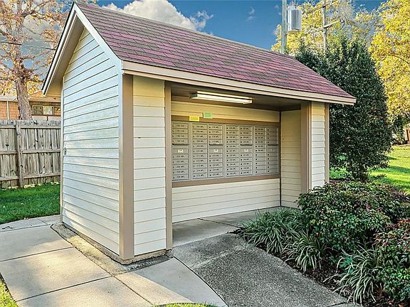 3rd image of 252 Misty Point Ln