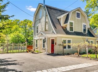 92 Ridgewood Ter, Chappaqua, NY 10514